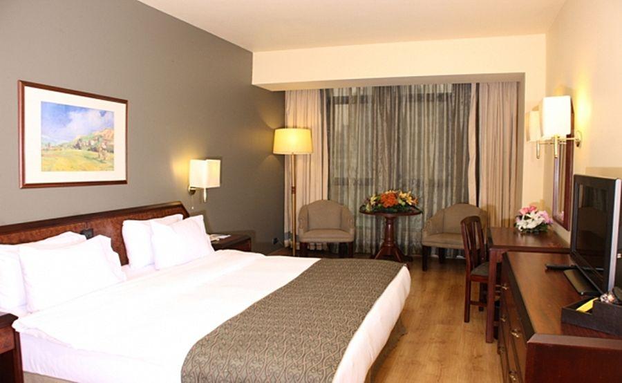Le Commodore Hotel Βηρυτός Εξωτερικό φωτογραφία